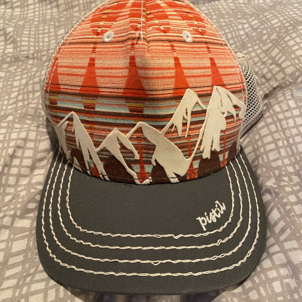 Pistil Mountain Hat